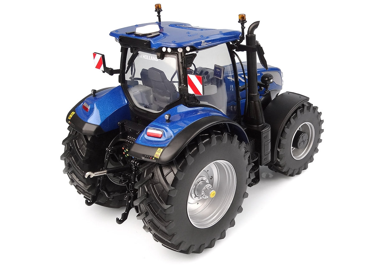 universal hobbies new holland t7 300 blue power farm model tractor