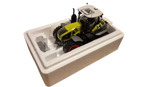 Claas Axion 930 Terra Trac – 1:32 Model Limited Edition by Universal Hobbies